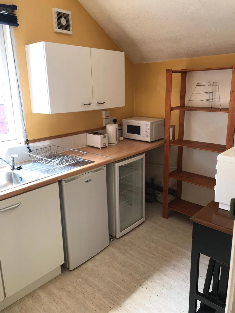 Monks Road, LN2 5JJ - 7 Bed - Thumbnail 6